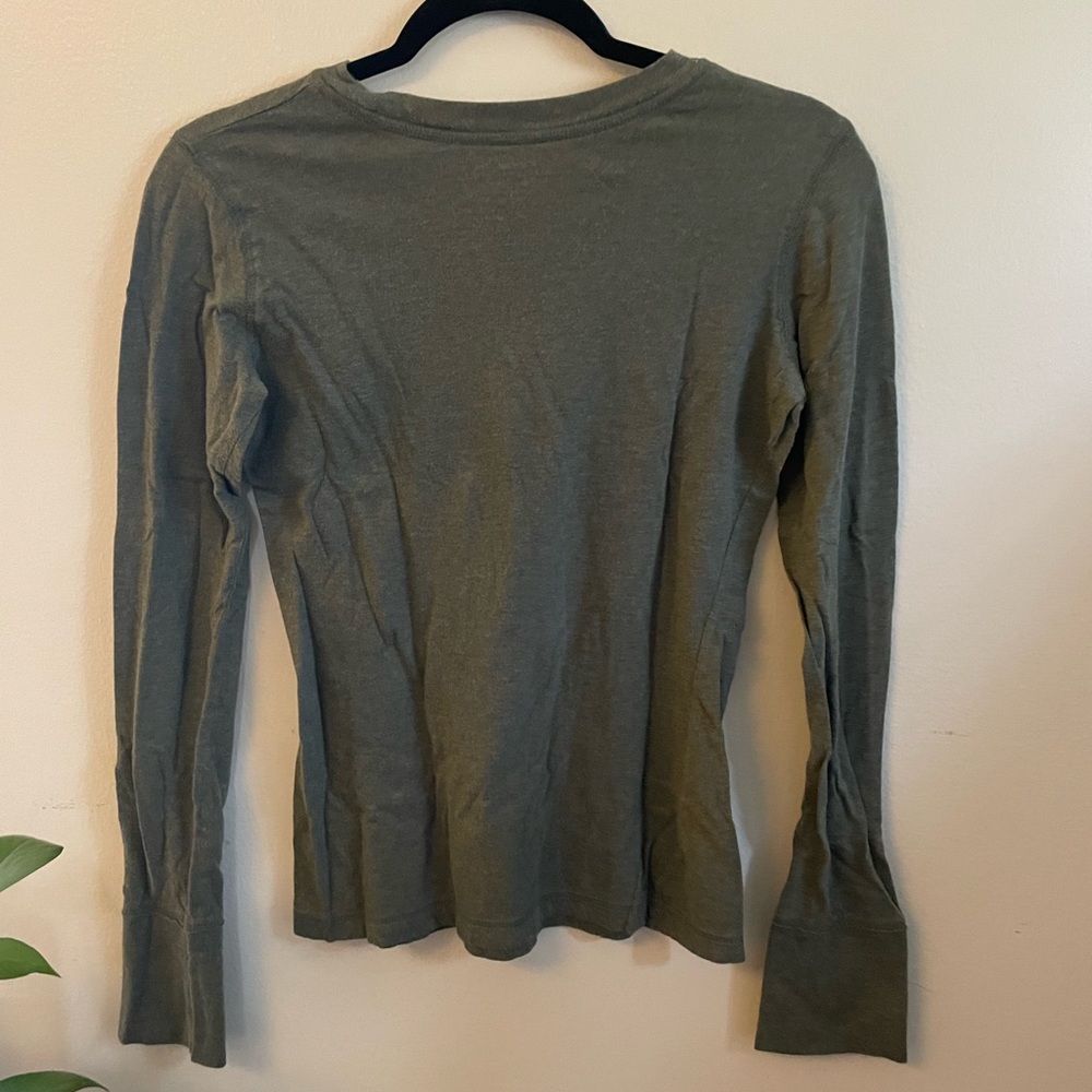 SO | Olive Long Sleeve Tee | Juniors Size Medium - Picture 5 of 7